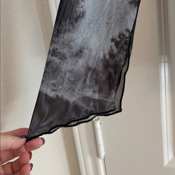 Lola & Sophie Abstract Black and Gray Long Sleeve Top - Picture 3 of 5